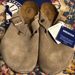 BNIB Birkenstock Boston Suede Clogs